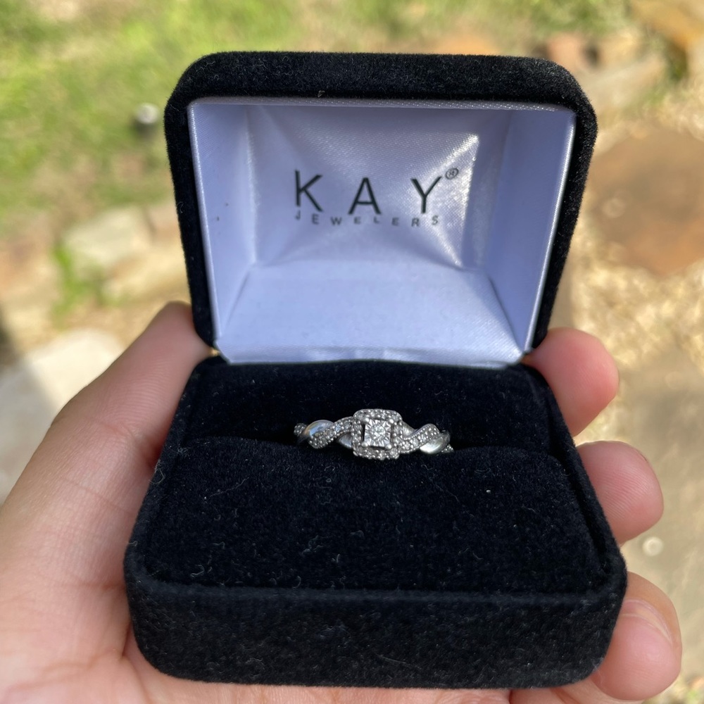 Kay Jewlers Diamond Promise ring